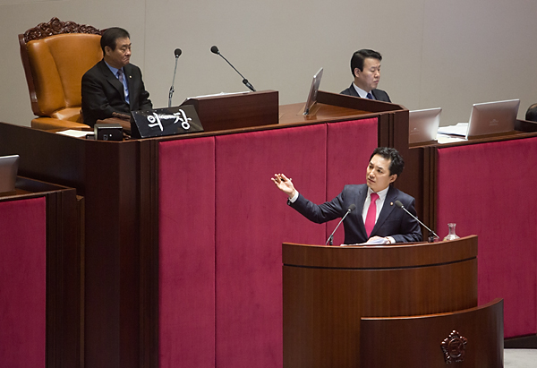 정치/국회/국회의원/정당/본회의/대정부질문/본