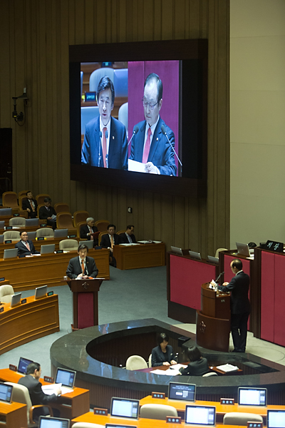 정치/국회/국회의원/정당/본회의/대정부질문/외