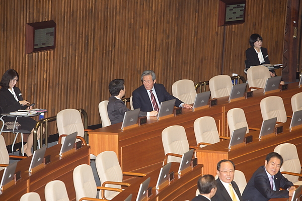 정치/국회/국회의원/정당/본회의/대정부질문/외