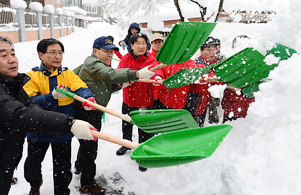 정치/정당/새누리당/황우여/강원도폭설/제설현