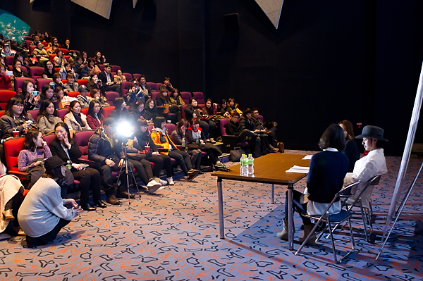 문호 영화 시사회 행복한사전 오다기리조