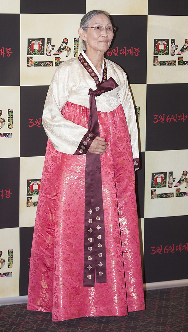 만신/무속인/김금화/박찬경/다큐멘터리영화/무